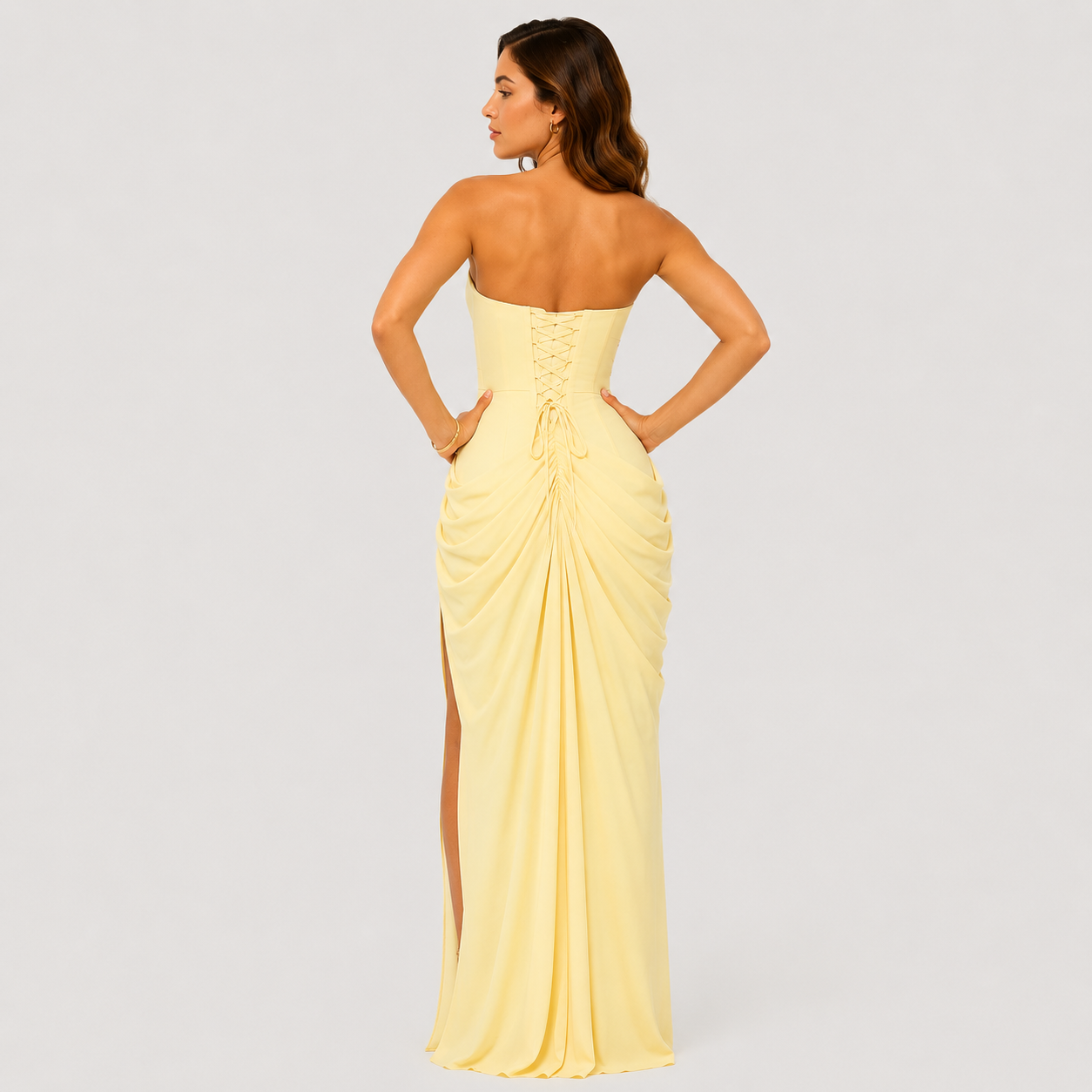 Vero - Vestido largo amarillo sin tirantes con abertura