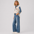 Susana - Camisa Urbana con Detalles Denim y Cuello con Botones